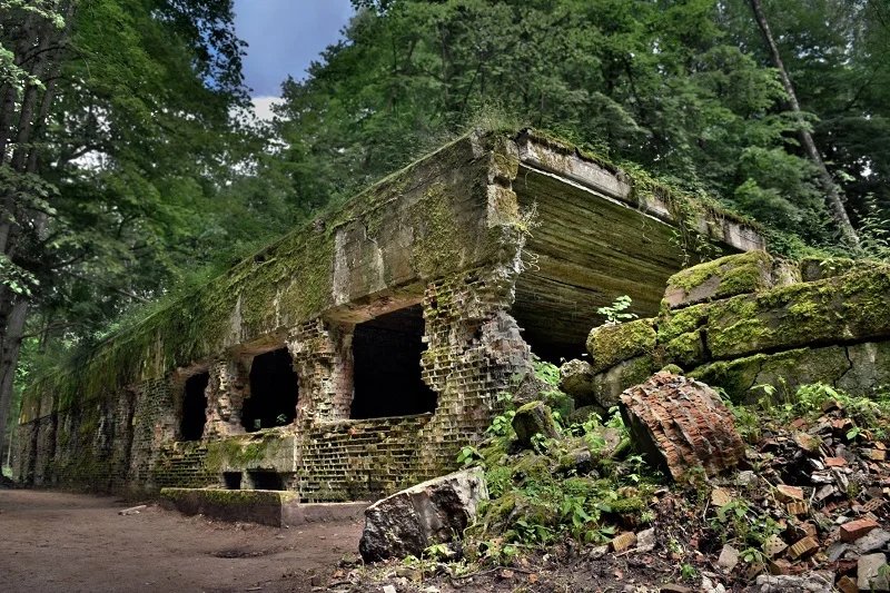 Zabytki historyczne - Noclegi Wilczy Szaniec